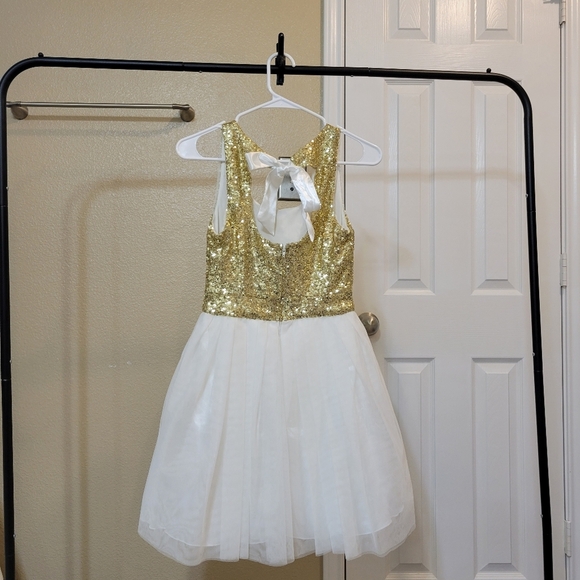 B. Darlin Gold Sequin & White Tulle Fit & Flare Dress size 5/6 - Picture 2 of 6